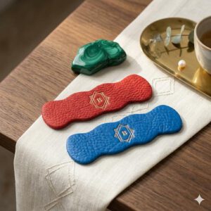 Sujeta Imanes de Alta Resistencia – Pack de 2 Flejes Metálicos Forrados en Piel | BiomagArt